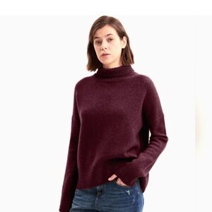 Gentle Herd cashmere turtle neck‎ size small, nwt